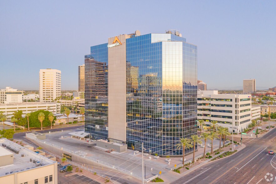 3030 N 3rd St, Phoenix, AZ à louer - Photo du bâtiment - Image 2 de 4