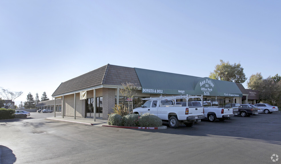 321 San Felipe Rd, Hollister, CA for lease - Primary Photo - Image 1 of 23