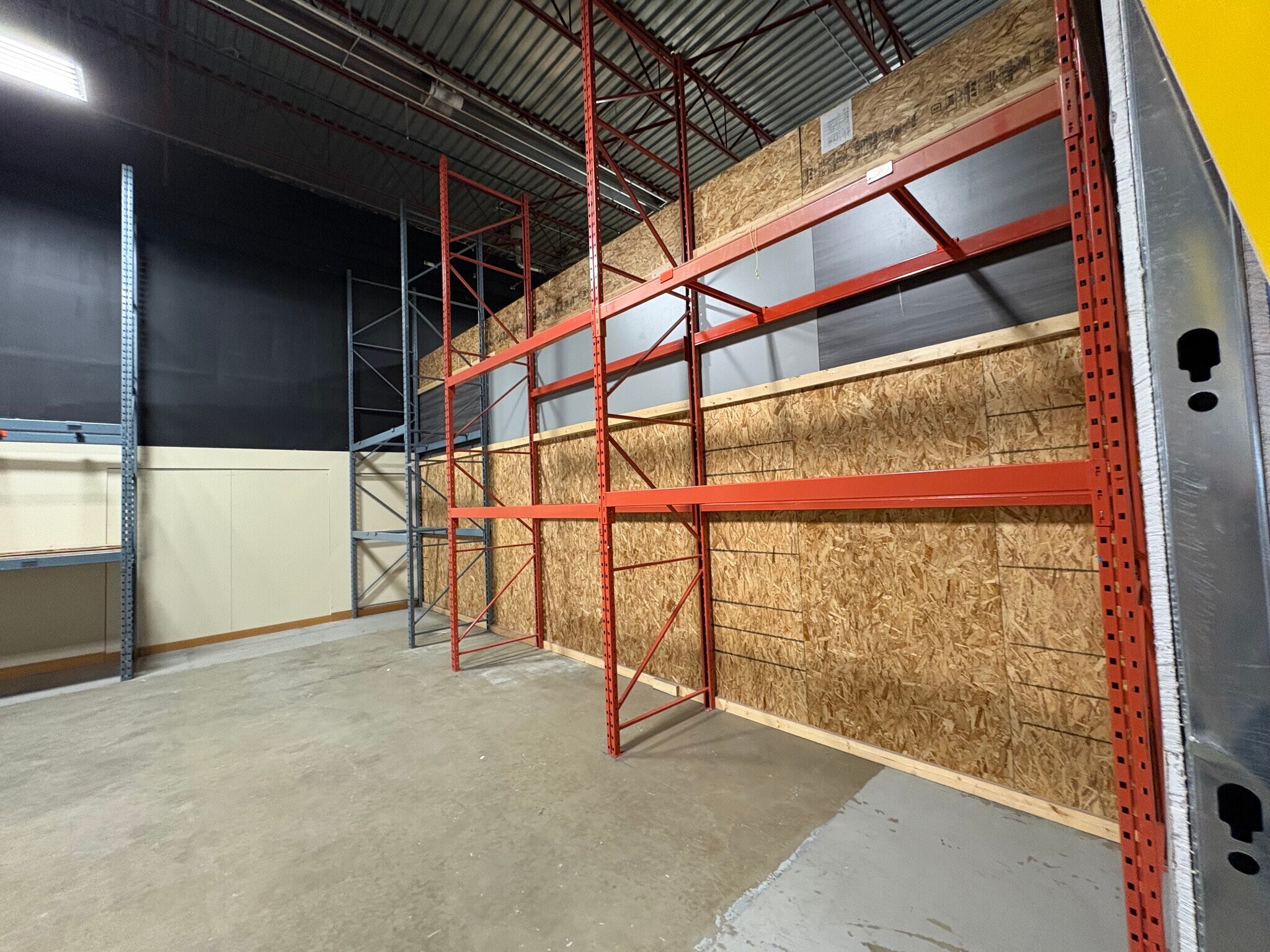 13323 146th St NW, Edmonton, AB for lease Interior Photo- Image 1 of 16