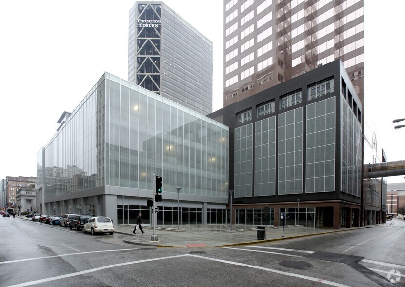 605-635 Locust St, Saint Louis, MO à louer - Photo du bâtiment - Image 2 de 7