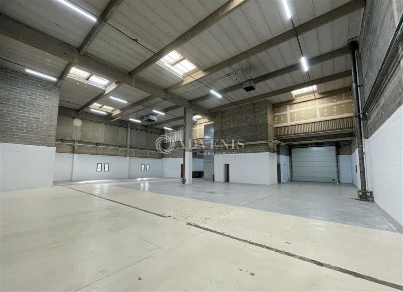 9 Rue De L'Escouvrier, Sarcelles for lease - Interior Photo - Image 2 of 10