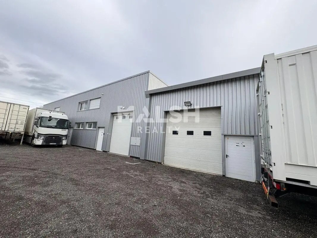 Office in Mornant for lease Building Photo- Image 1 of 18