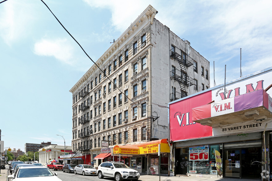 66 Graham Ave, Brooklyn, NY for lease - Building Photo - Image 3 of 4