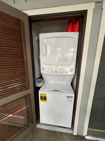 815 18th St, Sacramento, CA à vendre - Photo du bâtiment - Image 3 de 17