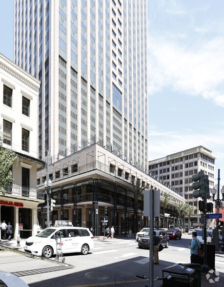 201 St. Charles Ave, New Orleans, LA à louer - Photo du bâtiment - Image 3 de 5