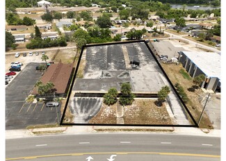 Plus de détails pour 940 Deltona Blvd, Deltona, FL - Vente au détail à vendre