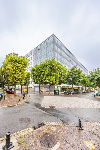 1-5 Rue Eugène Et Armand Peugeot, Rueil-Malmaison à louer - Photo du bâtiment - Image 3 de 3