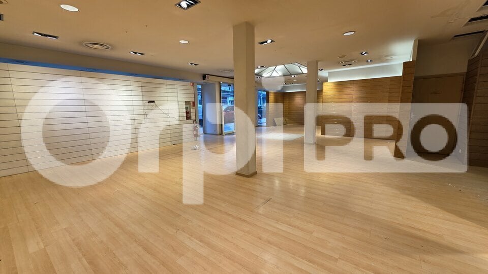 Retail in Soissons for lease - Interior Photo - Image 3 of 9