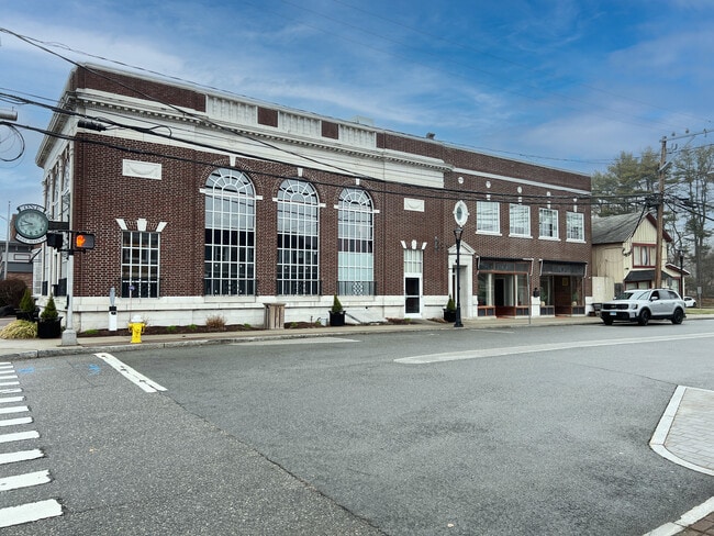 More details for 1 W Main St, Clinton, CT - Office for Lease
