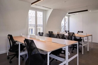 9 Rue Des Filles Saint-Thomas, Paris for lease Building Photo- Image 2 of 4