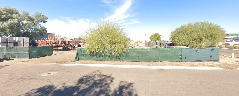 7020 W Augusta Ave, Glendale, AZ à louer - Photo du bâtiment - Image 3 de 11