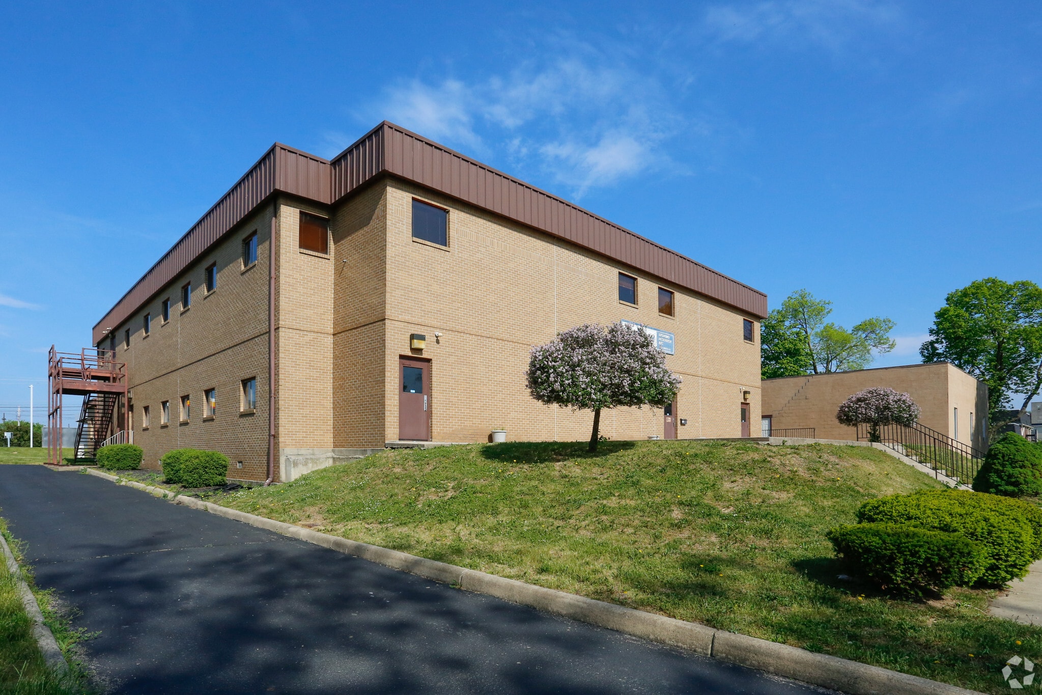 1340-1350 N Fairfield Rd, Dayton, OH for sale Building Photo- Image 1 of 4