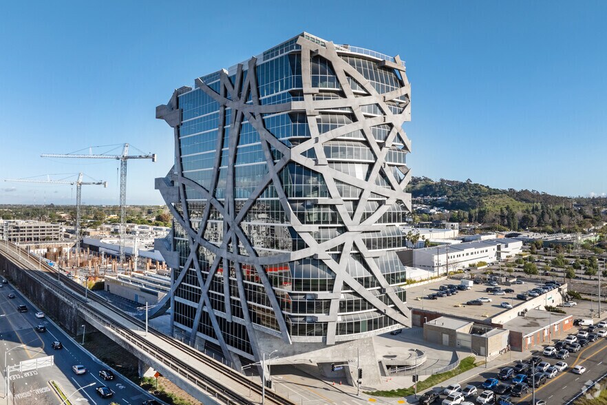 5790 W Jefferson Blvd, Los Angeles, CA à louer - Photo du bâtiment - Image 3 de 13