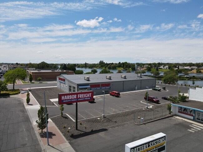 Plus de détails pour 304 E Broadway, Moses Lake, WA - Commerce de détail à vendre