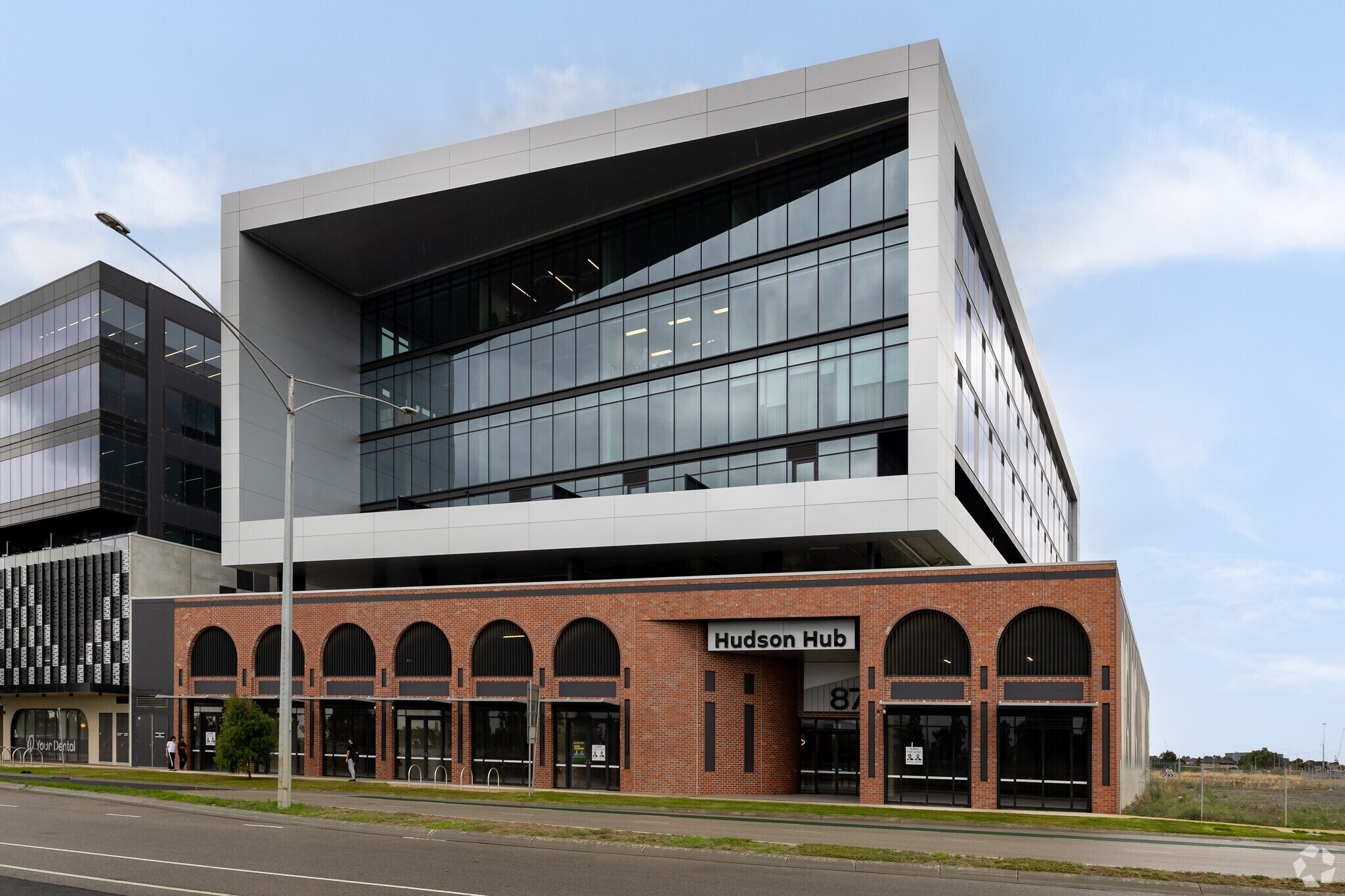 87 Overton Rd, Williams Landing for lease Primary Photo- Image 1 of 10