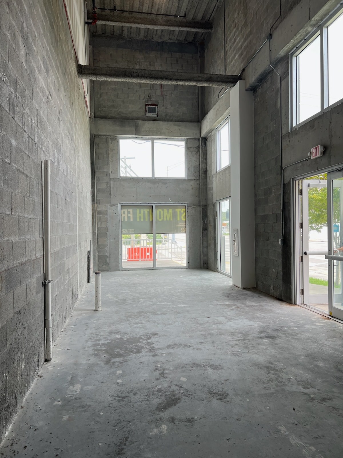 7865 NE 10th Ave, Miami, FL for lease Interior Photo- Image 1 of 2