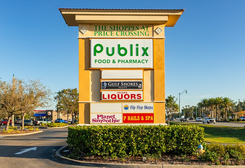 Toledo Blade Blvd, North Port, FL à louer - Photo du bâtiment - Image 2 de 8