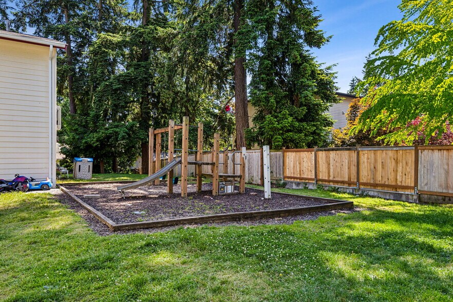 7420-7428 208th St SW, Edmonds, WA à vendre - Photo du bâtiment - Image 3 de 29