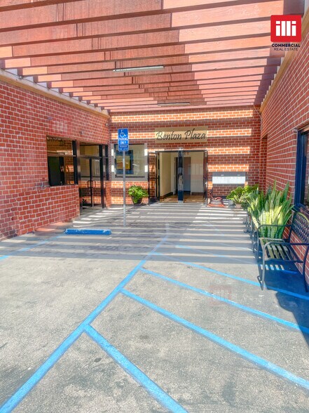 2650 W Temple St, Los Angeles, CA à louer - Photo du bâtiment - Image 2 de 6