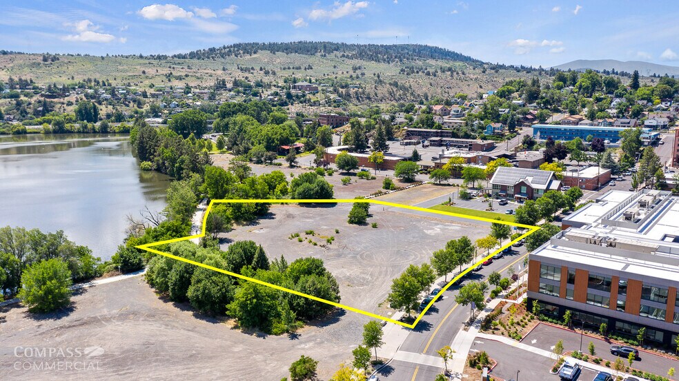 Timbermill Dr, Klamath Falls, OR à vendre - Photo du bâtiment - Image 2 de 6