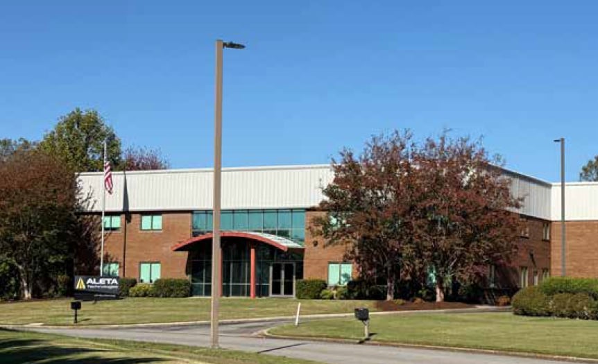 145 W Park Loop, Huntsville, AL for sale - Primary Photo - Image 1 of 6