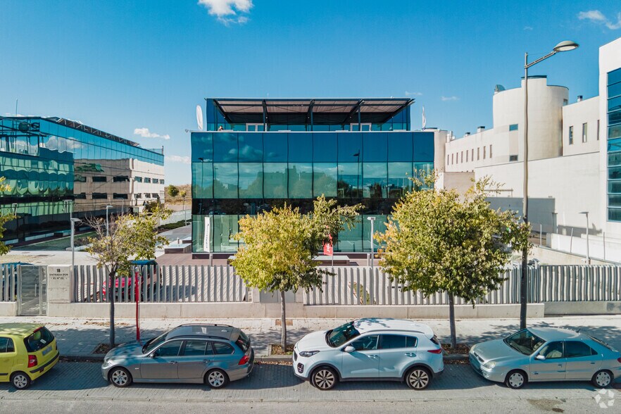 Bureau dans Getafe, Madrid à louer - Photo du bâtiment - Image 2 de 2