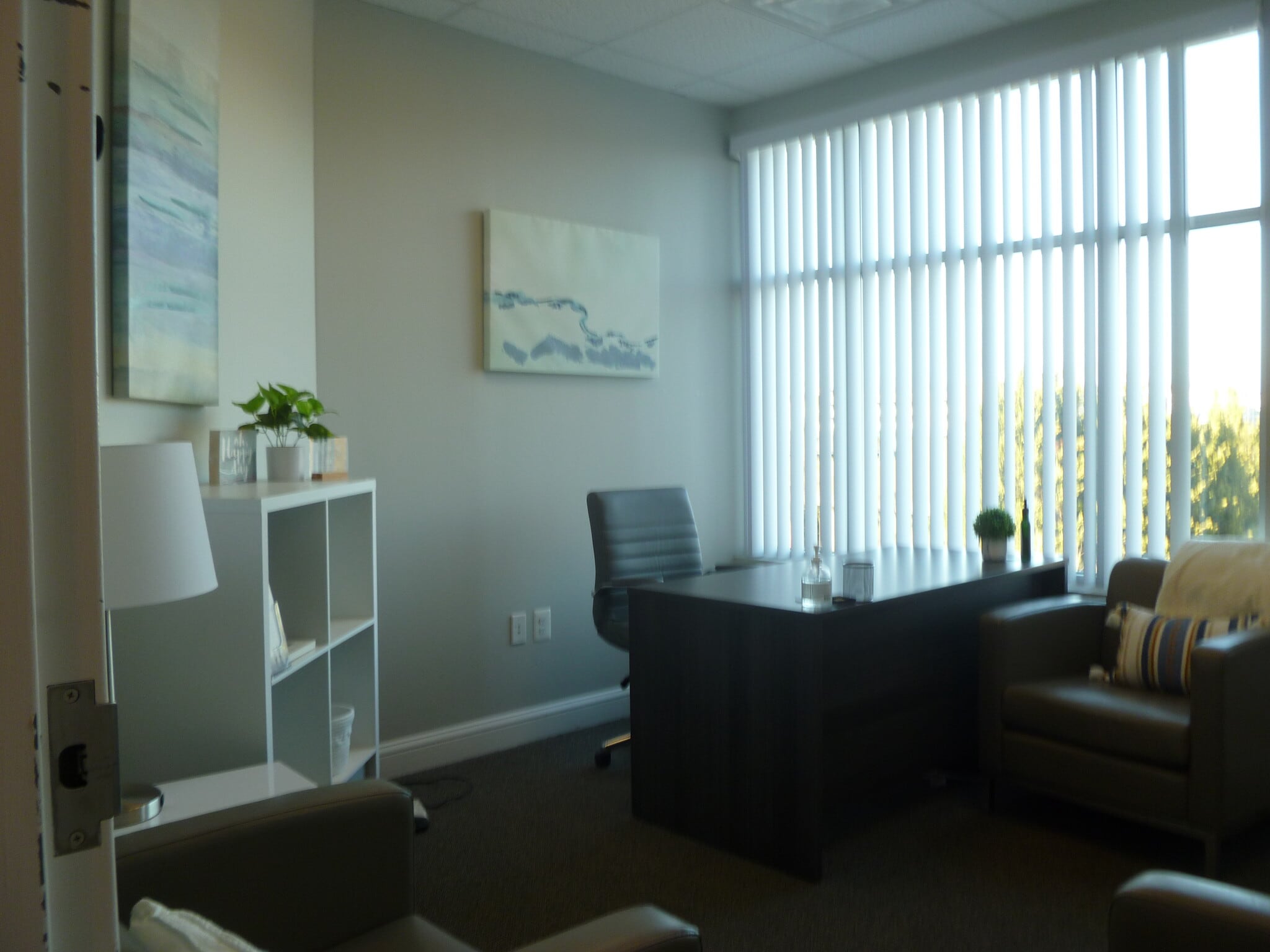 9110 Railroad Dr, Manassas Park, VA for lease Interior Photo- Image 1 of 4