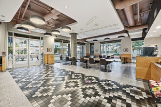 5115 Wilshire Blvd, Los Angeles, CA à louer Photo intérieure- Image 2 de 8