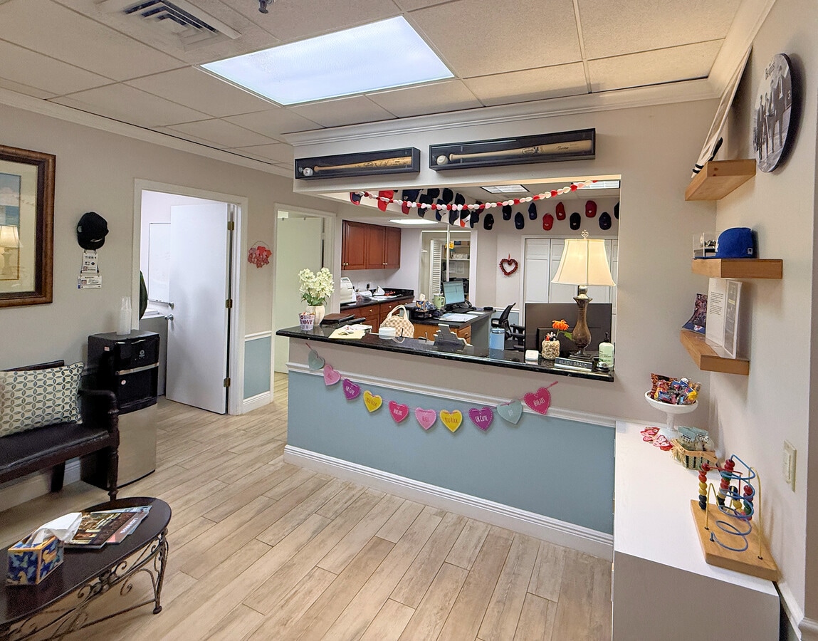 2141 S Alternate A1A Hwy, Jupiter, FL 33477 - Unit 200 - - Interior Photo - Image 2 of 11
