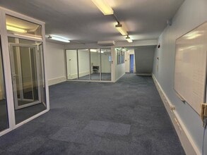 27-39 Station Ln, Hornchurch à louer Photo intérieure- Image 2 de 6