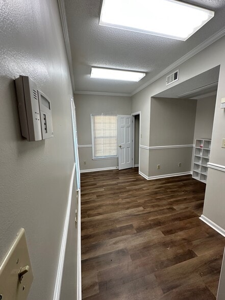 109 Westcliff Blvd, Warner Robins, GA for lease - Building Photo - Image 2 of 3