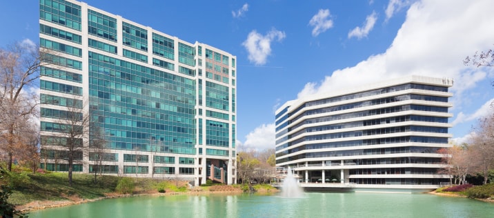 990 Hammond Dr NE, Atlanta, GA for lease - Primary Photo - Image 1 of 16