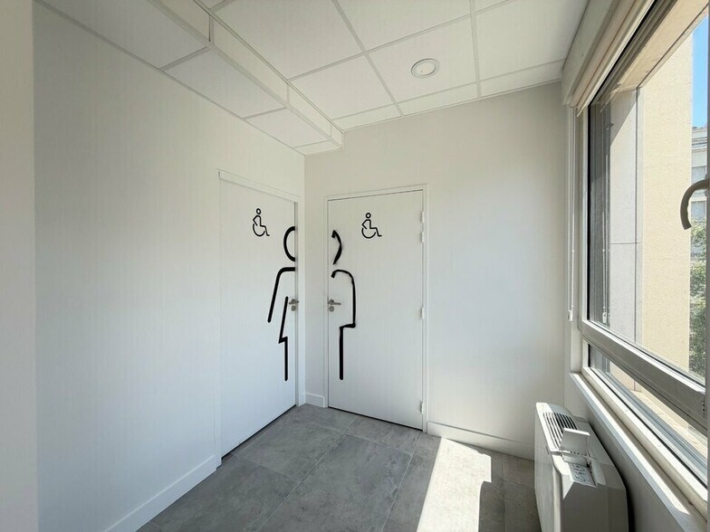 12 Bis Rue Guilloud, Lyon à louer - Photo du bâtiment - Image 3 de 10