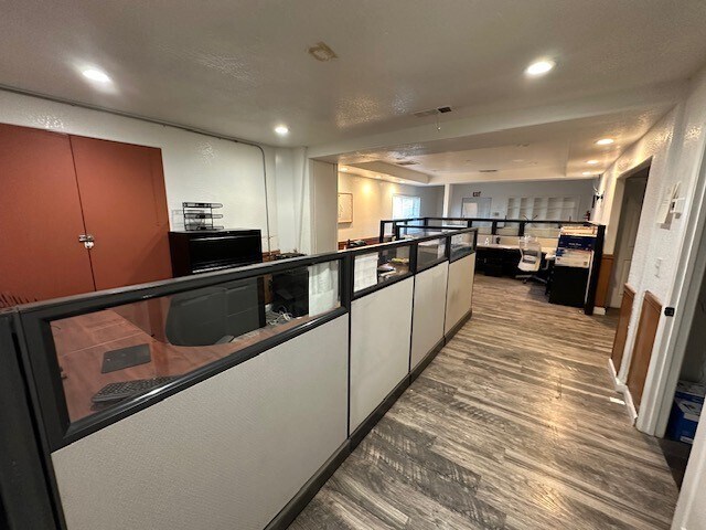 10111 CA-99, Stockton, CA à vendre - Photo du bâtiment - Image 3 de 5