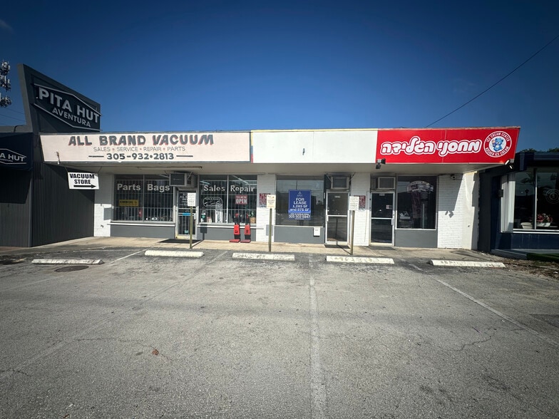 18480-18484 W Dixie Hwy, North Miami Beach, FL for lease - Building Photo - Image 2 of 30