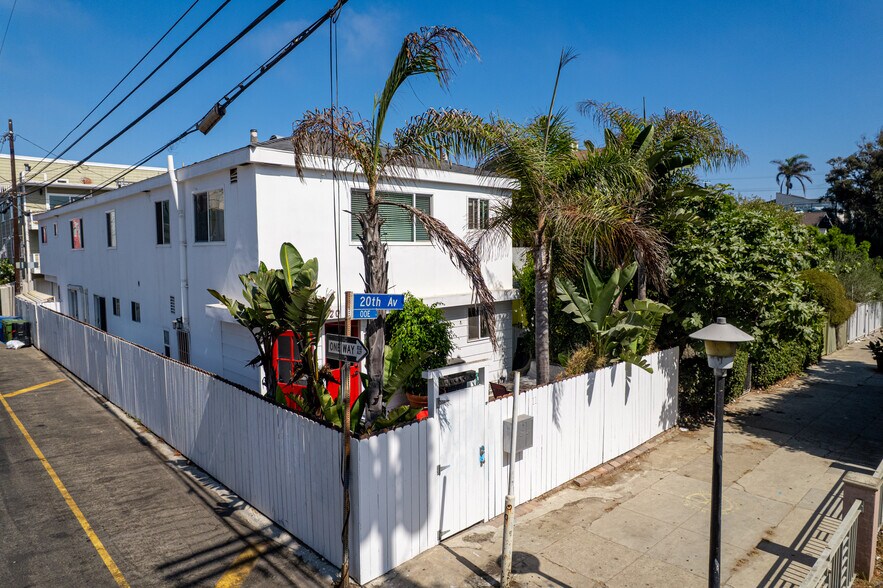 11 20th Ave, Venice, CA à vendre - Photo du bâtiment - Image 2 de 5