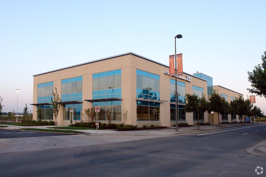 9500 NE Cascades Pky, Portland, OR à vendre - Photo du bâtiment - Image 3 de 9