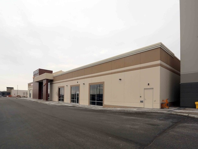 Plus de détails pour 637 Cundles Rd E, Barrie, ON - Commerce de détail à louer