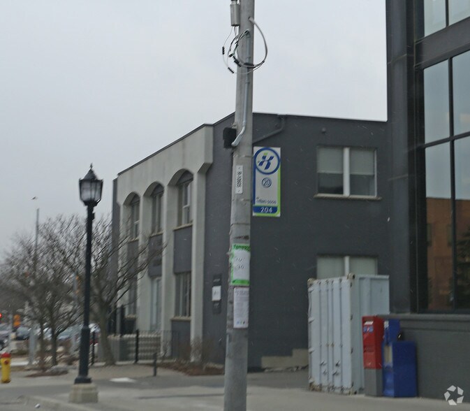 22 Water St S, Kitchener, ON à louer - Photo du bâtiment - Image 2 de 11