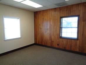 1101 Hudson Ln, Monroe, LA for lease Interior Photo- Image 2 of 5