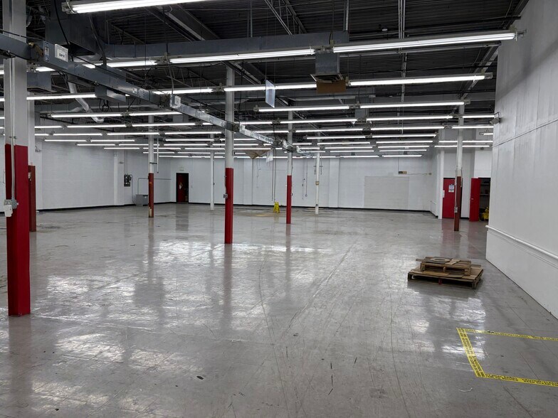 49 Virginia Ave, Uniontown, PA à louer - Photo du bâtiment - Image 3 de 17