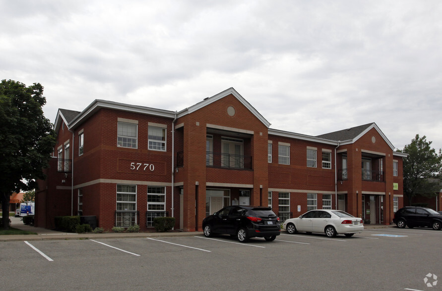 5770 Timberlea Blvd, Mississauga, ON for lease - Building Photo - Image 3 of 8