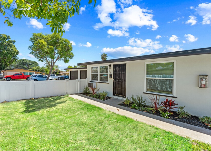 145 W Mayfair Ave, Orange, CA à vendre - Photo du bâtiment - Image 2 de 10