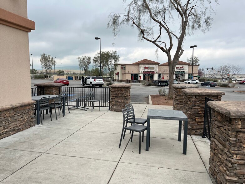 5555 Laval Rd, Arvin, CA à louer - Photo du bâtiment - Image 3 de 8