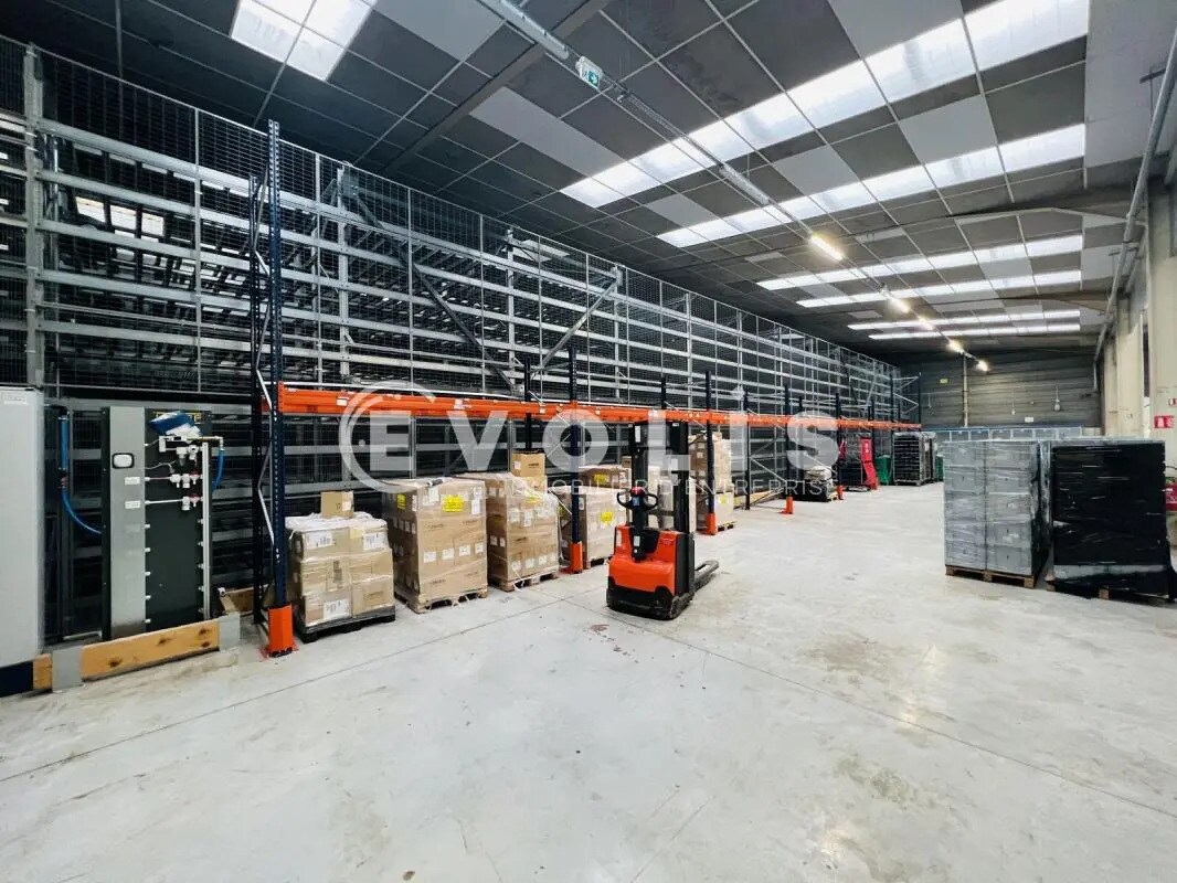 Flex in Neuilly-sur-Marne for lease Building Photo- Image 1 of 4