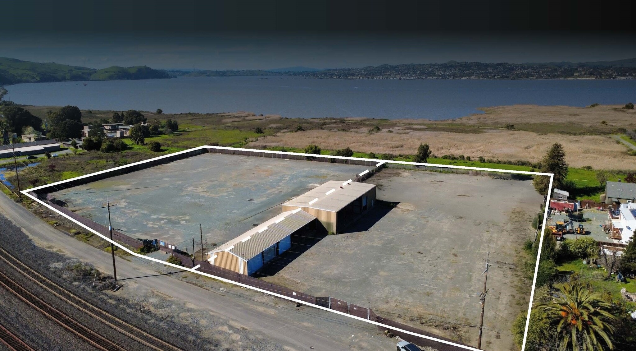 310 Embarcadero St, Martinez, CA for lease Primary Photo- Image 1 of 5