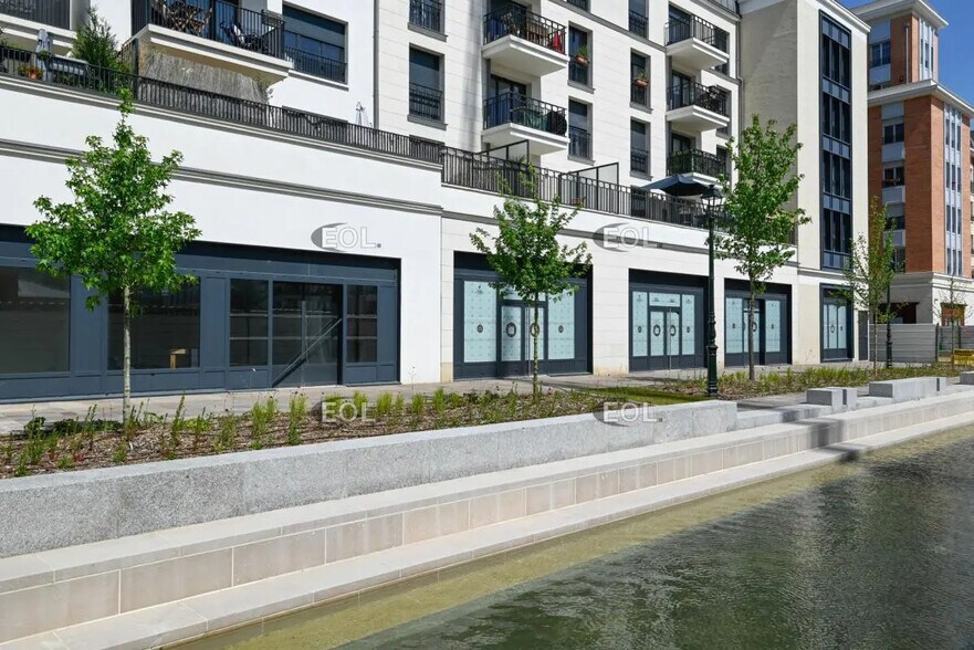 411 Avenue Du Général De Gaulle, Clamart à louer - Photo du bâtiment - Image 1 de 8