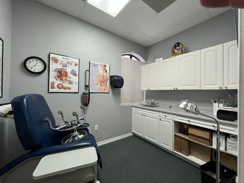 3106 S W S Young Dr, Killeen, TX à louer - Photo du bâtiment - Image 3 de 45