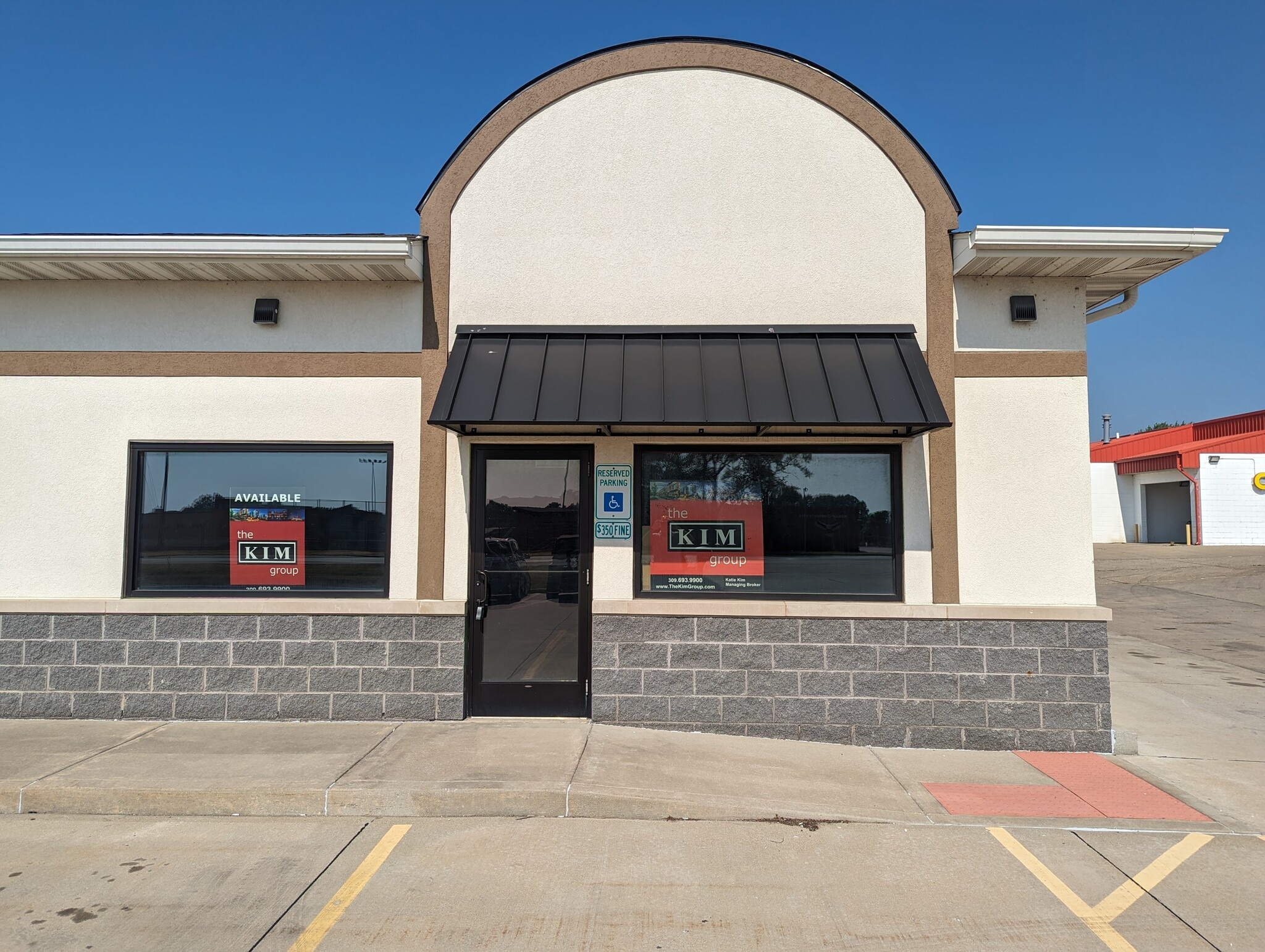 407 S 4th St, Dunlap, IL à vendre Photo intérieure- Image 1 de 5