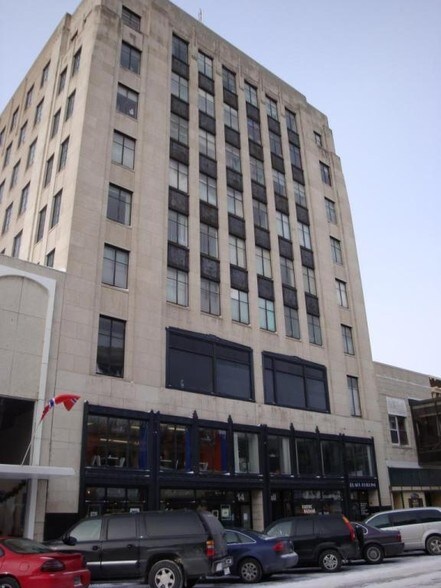 118 N Broadway, Fargo, ND à louer - Photo du bâtiment - Image 2 de 34